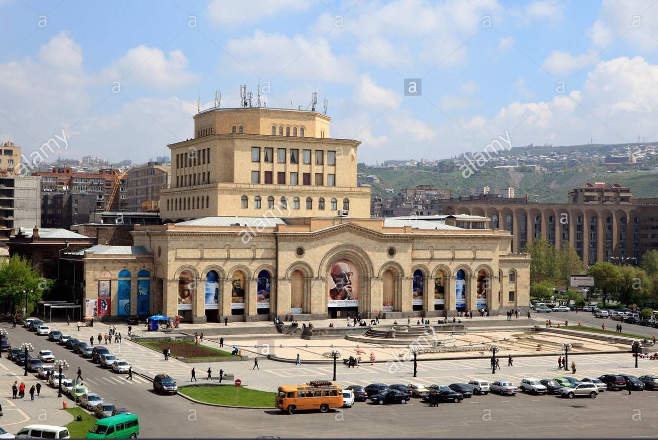 יירבאן Apartment On Republic Square מראה חיצוני תמונה