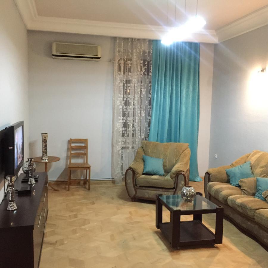 יירבאן Apartment On Republic Square מראה חיצוני תמונה